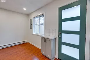 3954 N Borthwick Ave, Portland, OR 97227 - Photo 16