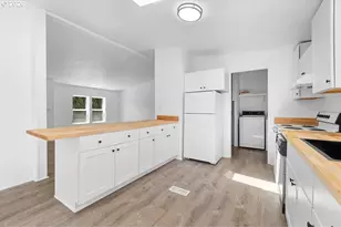 10400 SE Cook Ct, Milwaukie, OR 97222 - Photo 8