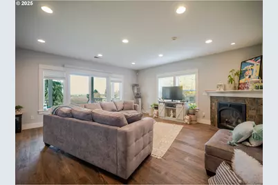 360 Hilltop Dr, Seaside, OR 97138 - Photo 38