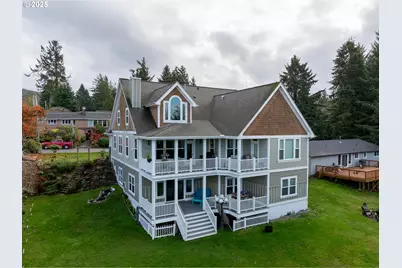 360 Hilltop Dr, Seaside, OR 97138 - Photo 4