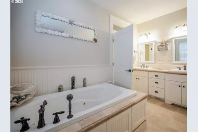 360 Hilltop Dr, Seaside, OR 97138 - Photo 24