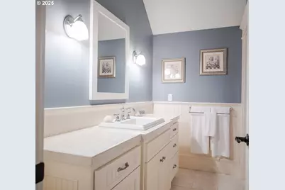 360 Hilltop Dr, Seaside, OR 97138 - Photo 30