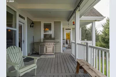 360 Hilltop Dr, Seaside, OR 97138 - Photo 16
