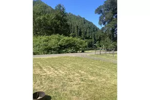 337 Main St, Scottsburg, OR 97473 - Photo 16