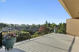 46 Condolea Ct, Lake Oswego, OR 97035 - Photo 16