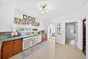 1810 Pacific Ave, Forest Grove, OR 97116 - Photo 6