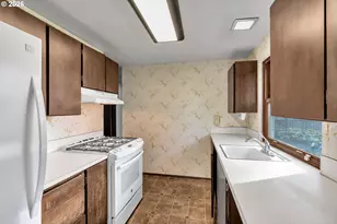 17910 NW Park View Blvd, Portland, OR 97229 - Photo 10