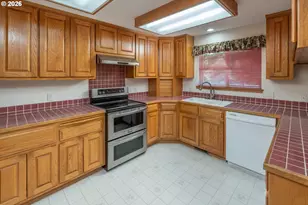 204 Miller St, Molalla, OR 97038 - Photo 10