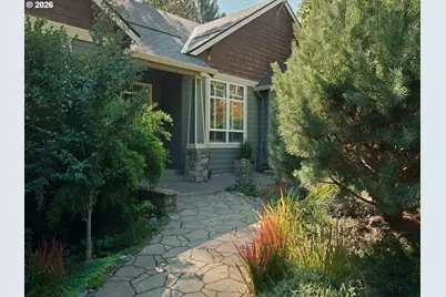3044 SW Wilbard St, Portland, OR 97219 - Photo 2