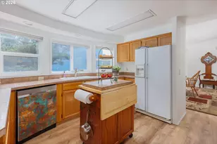 280 NE 69th Pl, Newport, OR 97365 - Photo 6