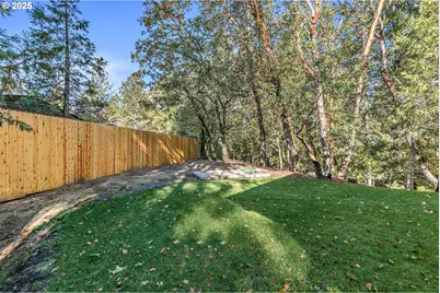 387 Cienaga Ln, Grants Pass, OR 97526 - Photo 32