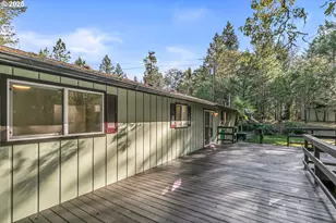 387 Cienaga Ln, Grants Pass, OR 97526 - Photo 28