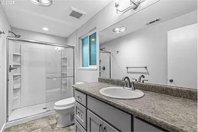 387 Cienaga Ln, Grants Pass, OR 97526 - Photo 18