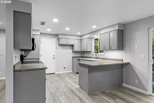 387 Cienaga Ln, Grants Pass, OR 97526 - Photo 12