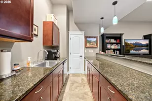 239 Winchester Creek Ave, Winchester, OR 97495 - Photo 32