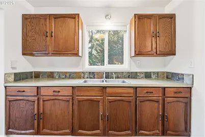 7620 SE Crystal Springs Blvd, Portland, OR 97206 - Photo 16
