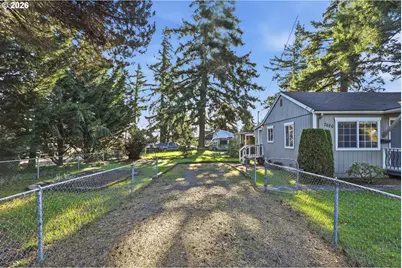 7620 SE Crystal Springs Blvd, Portland, OR 97206 - Photo 4