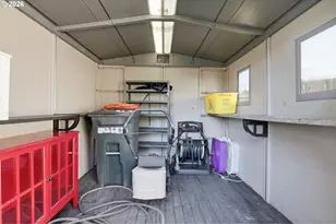 7620 SE Crystal Springs Blvd, Portland, OR 97206 - Photo 28