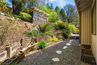 5817 SW Alfred St, Portland, OR 97219 - Photo 42