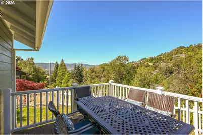2804 NW Daysha Dr, Roseburg, OR 97471 - Photo 30