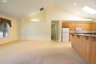1243 Delrose Dr, Springfield, OR 97477 - Photo 10