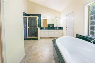 1243 Delrose Dr, Springfield, OR 97477 - Photo 24