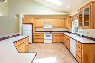 1243 Delrose Dr, Springfield, OR 97477 - Photo 14