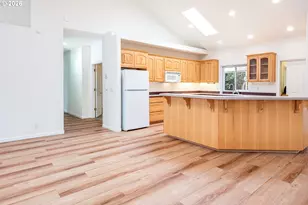 1243 Delrose Dr, Springfield, OR 97477 - Photo 14
