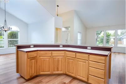 1243 Delrose Dr, Springfield, OR 97477 - Photo 16