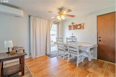 885 W Carolina St, Lebanon, OR 97355 - Photo 8