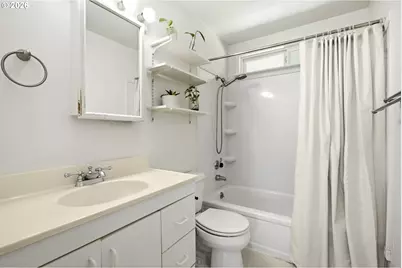 4665 NE 119th Ave, Portland, OR 97220 - Photo 38