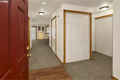 812 NW 132nd St #C, Vancouver, WA 98685 - Photo 2