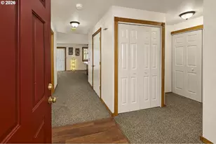 812 NW 132nd St, Vancouver, WA 98685 - Photo 2