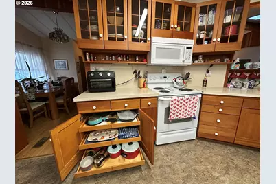 68 Danita Ln, Roseburg, OR 97470 - Photo 8