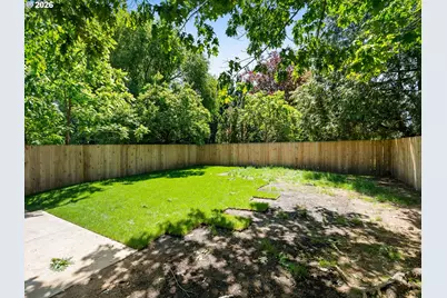 8042 SE Tolman St, Portland, OR 97206 - Photo 38