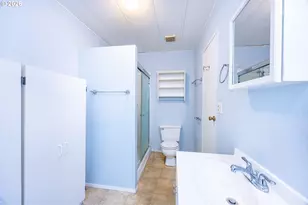 172 W Kristen Ct, Roseburg, OR 97471 - Photo 18