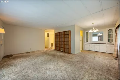 172 W Kristen Ct, Roseburg, OR 97471 - Photo 6