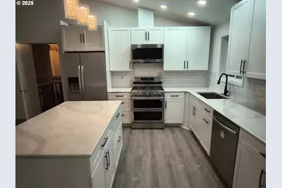 7321 SW 52nd Ave, Portland, OR 97219 - Photo 14