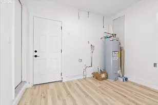 8732 N Tyndall Ave, Portland, OR 97217 - Photo 30