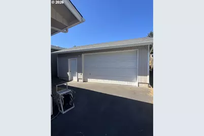 142 Swain Ct, Reedsport, OR 97467 - Photo 4