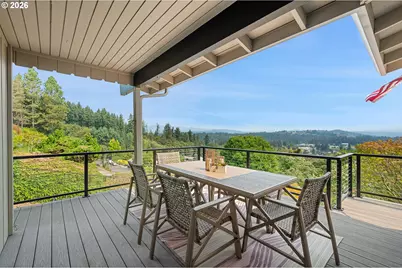 2105 NW Couch St, Camas, WA 98607 - Photo 30