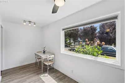 9805 N Clarendon Ave, Portland, OR 97203 - Photo 16