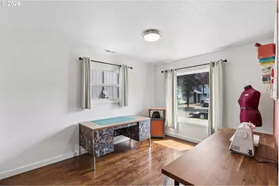 9805 N Clarendon Ave, Portland, OR 97203 - Photo 28