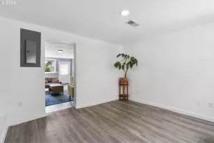 9805 N Clarendon Ave, Portland, OR 97203 - Photo 10