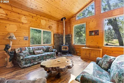 1470 E Willis Creek Rd, Winston, OR 97496 - Photo 14