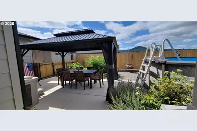 879 Pebble Crk St, Sutherlin, OR 97479 - Photo 32