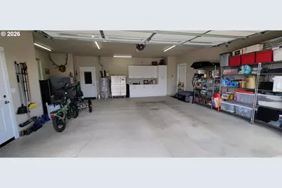 879 Pebble Crk St, Sutherlin, OR 97479 - Photo 26