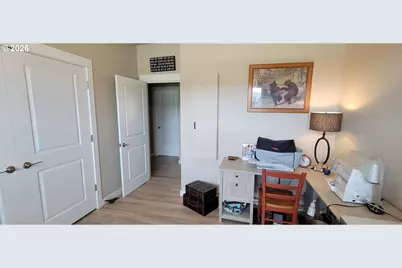 879 Pebble Crk St, Sutherlin, OR 97479 - Photo 14