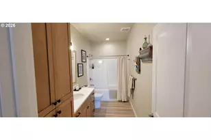 879 Pebble Creek St, Sutherlin, OR 97479 - Photo 12