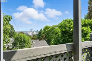 114 S Abernethy St, Portland, OR 97239 - Photo 30